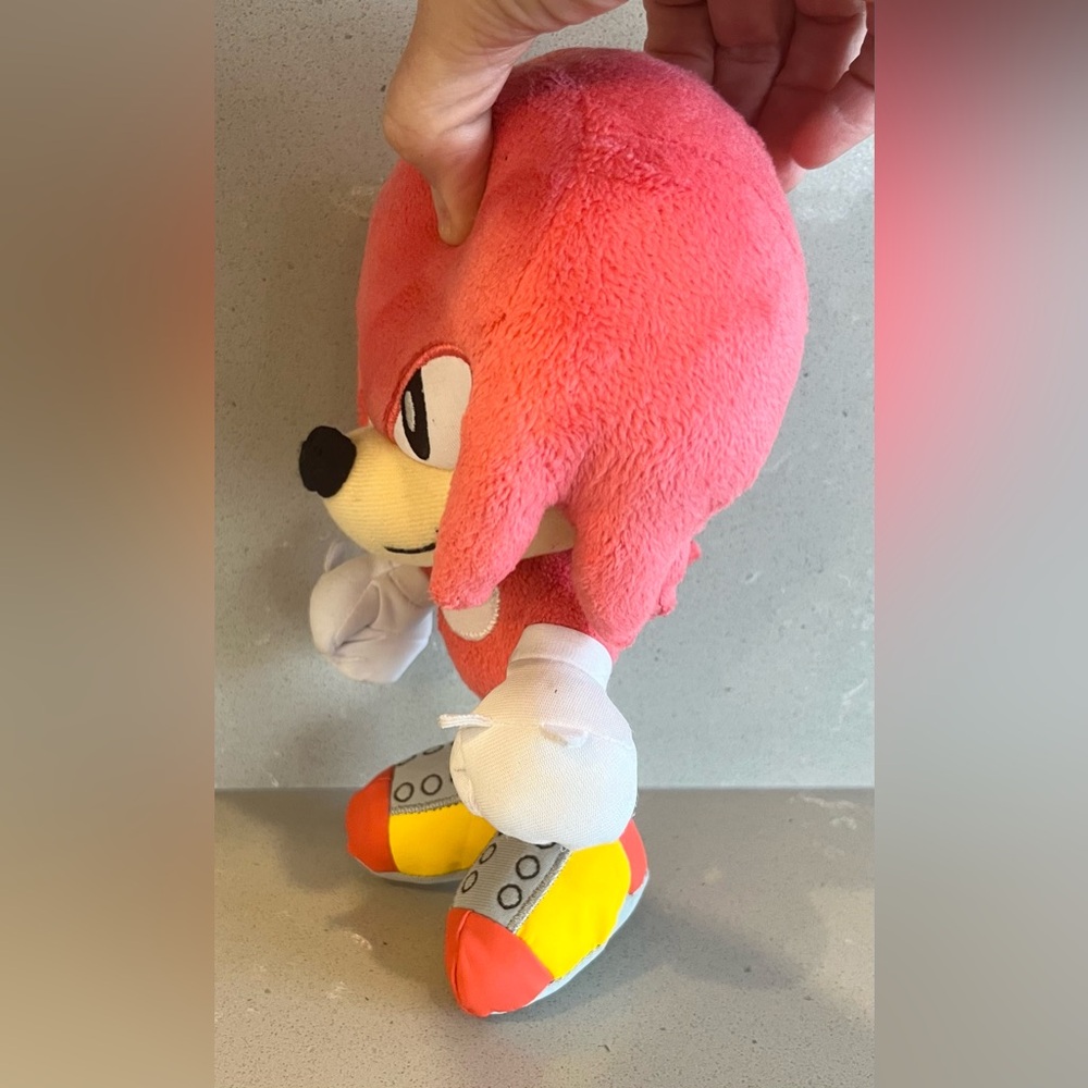 Sonic The Hedgehog 9 Inch Plush Knuckles 30th Anniversary Jakks Stuffed Toy - Picture 6 of 9